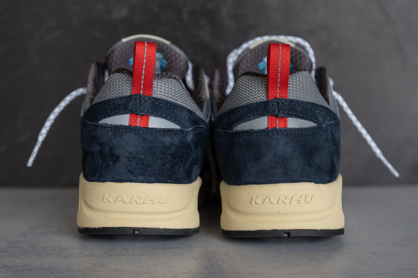 Karhu Fusion 2.0 (India Ink/Fiery Red)