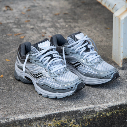 Mens Saucony ProGrid Omni 9 (Microchip/Gris)