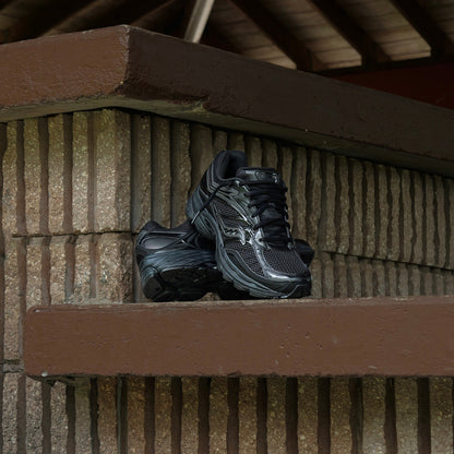 Mens Saucony ProGrid Omni 9 (Black/Black)