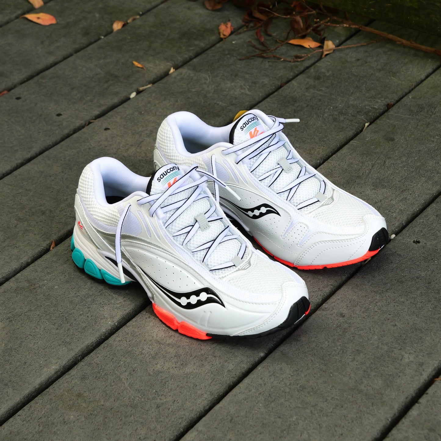 Mens Saucony ProGrid V2 (Mutant)