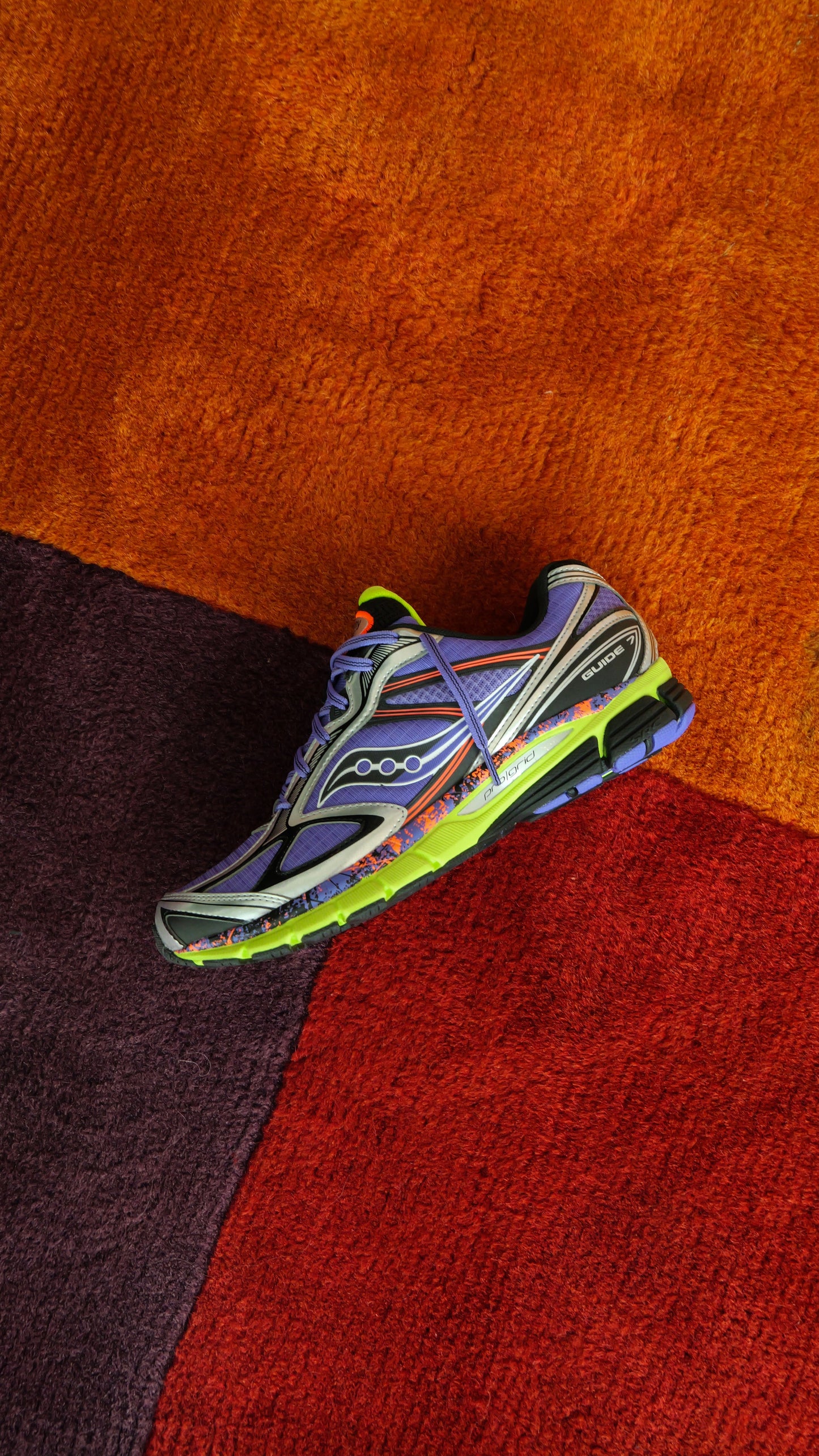 Mens Saucony ProGrid Guide 7 (Purple/Citron)