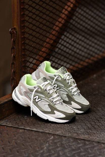 Men's New Balance 725V1 (Olivine) ML725UE