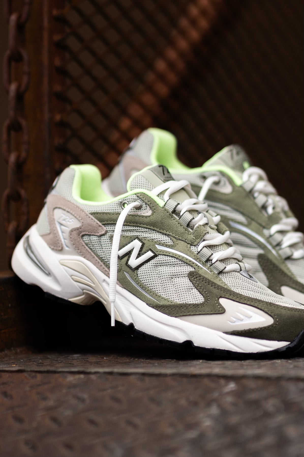 Men's New Balance 725V1 (Olivine) ML725UE