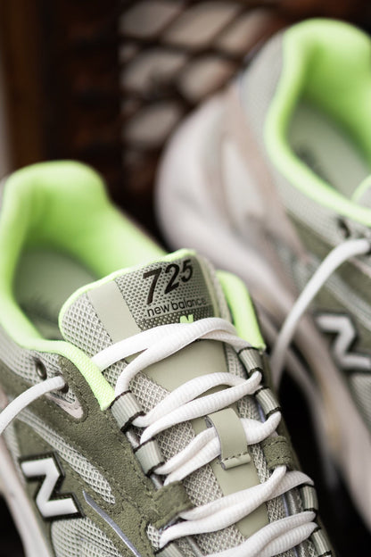 Men's New Balance 725V1 (Olivine) ML725UE