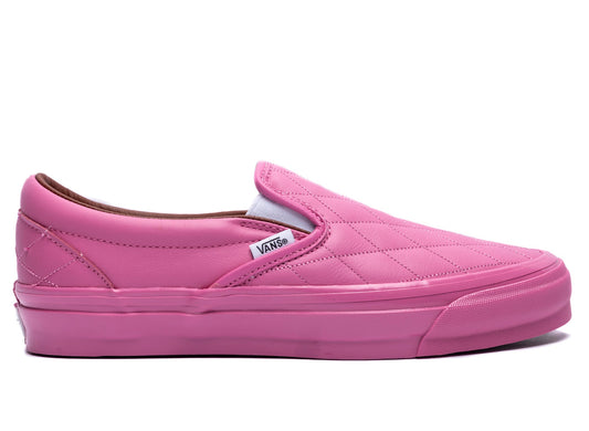 Vans LX Classic Slip-On 98 Quilted Leather in Pink