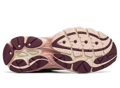 Saucony Progrid Omni 9 'Ivory / Peony'