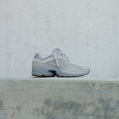 Mens Saucony ProGrid Omni 9 (Crafted Grey)