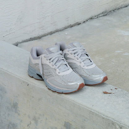 Mens Saucony ProGrid Omni 9 (Crafted Grey)