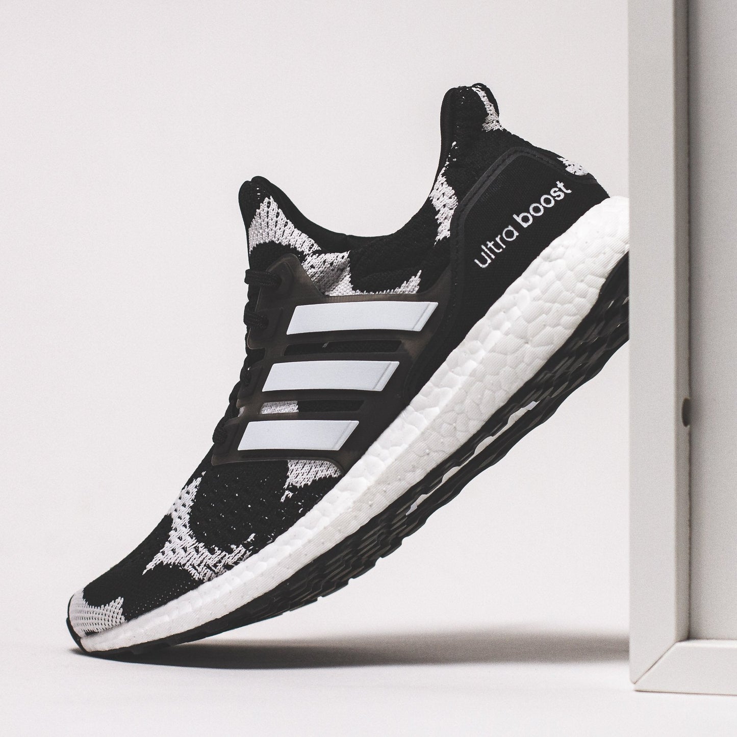 Adidas Running Women x Marimekko Ultraboost DNA Black White GZ8686