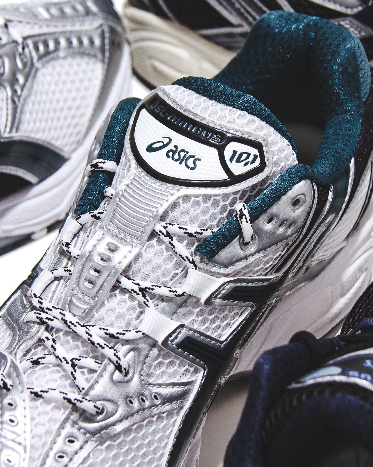 Asics Men Gel-Nimbus 10.1 White Saxon Green Core 1203A543-103