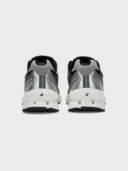 Banlieue The Runner+ Sneakers | Grey/Black