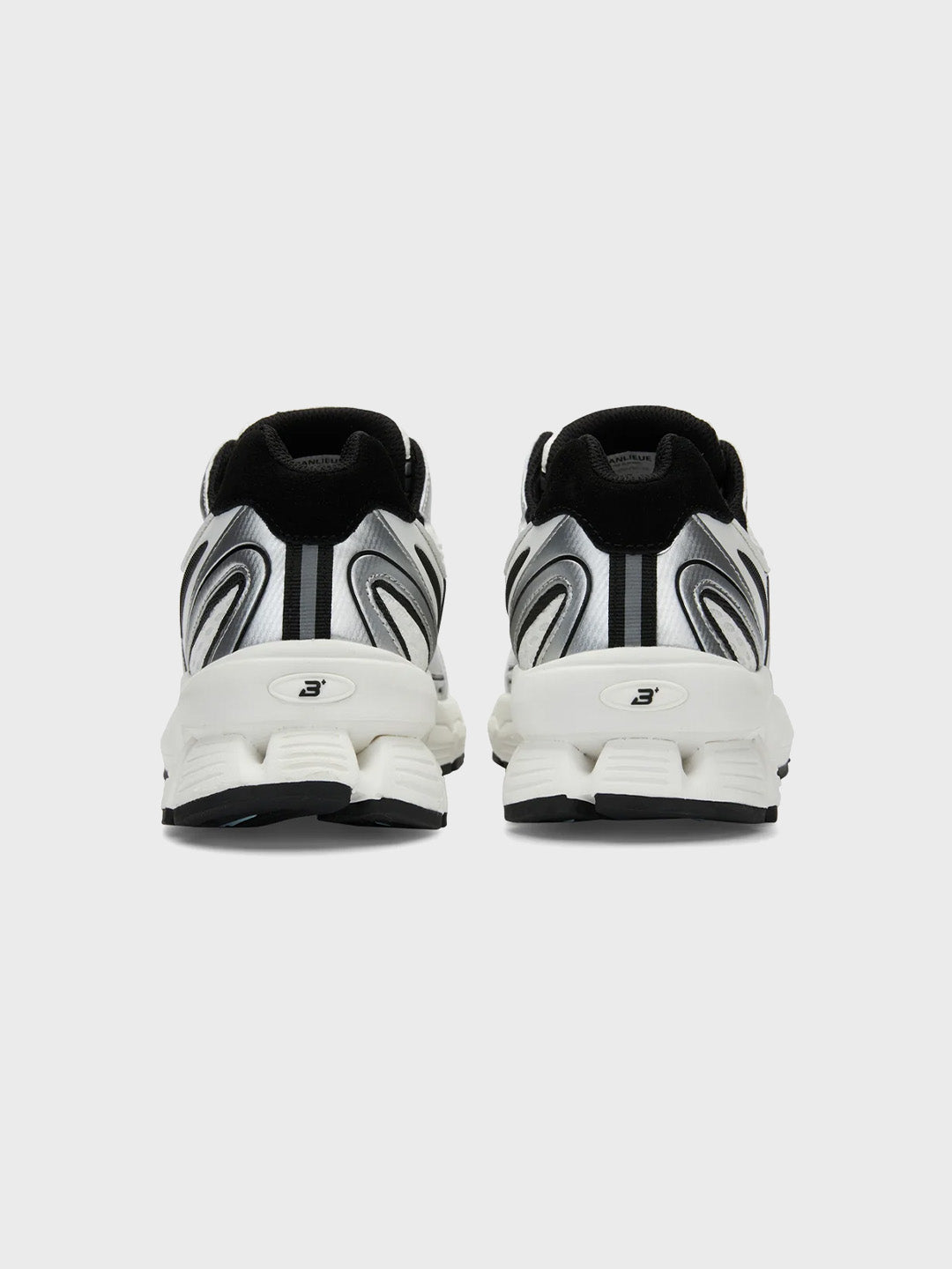 Banlieue The Runner+ Sneakers | White/Metallic Silver