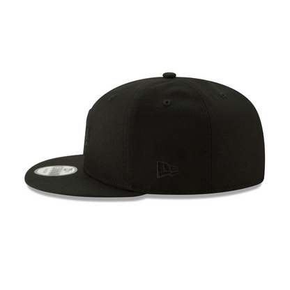 Minnesota Vikings New Era 9Fifty Black & Black Basic Snapback