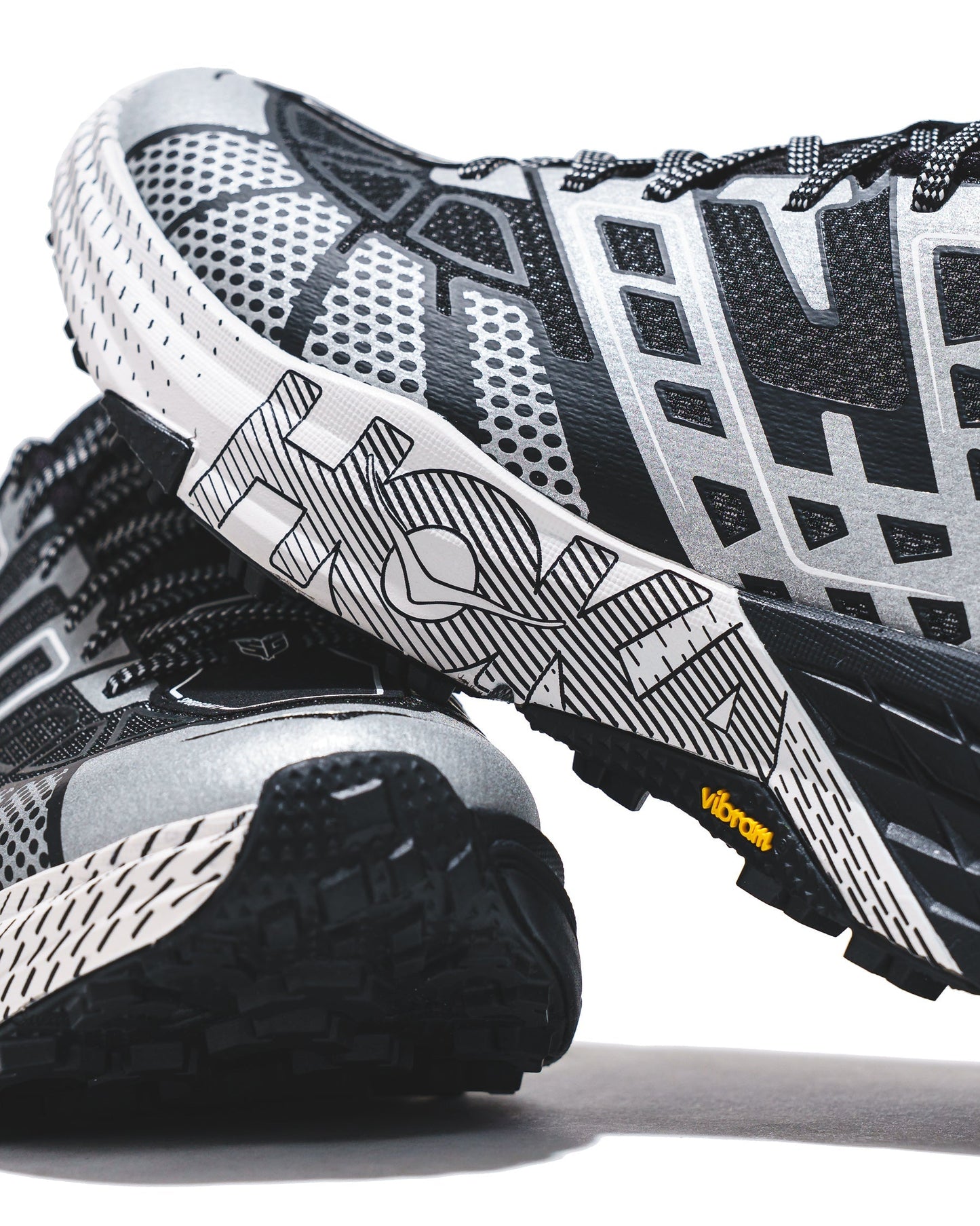 Hoka One One Speedgoat 2 TS Black Stardust 1171910-BKSTR