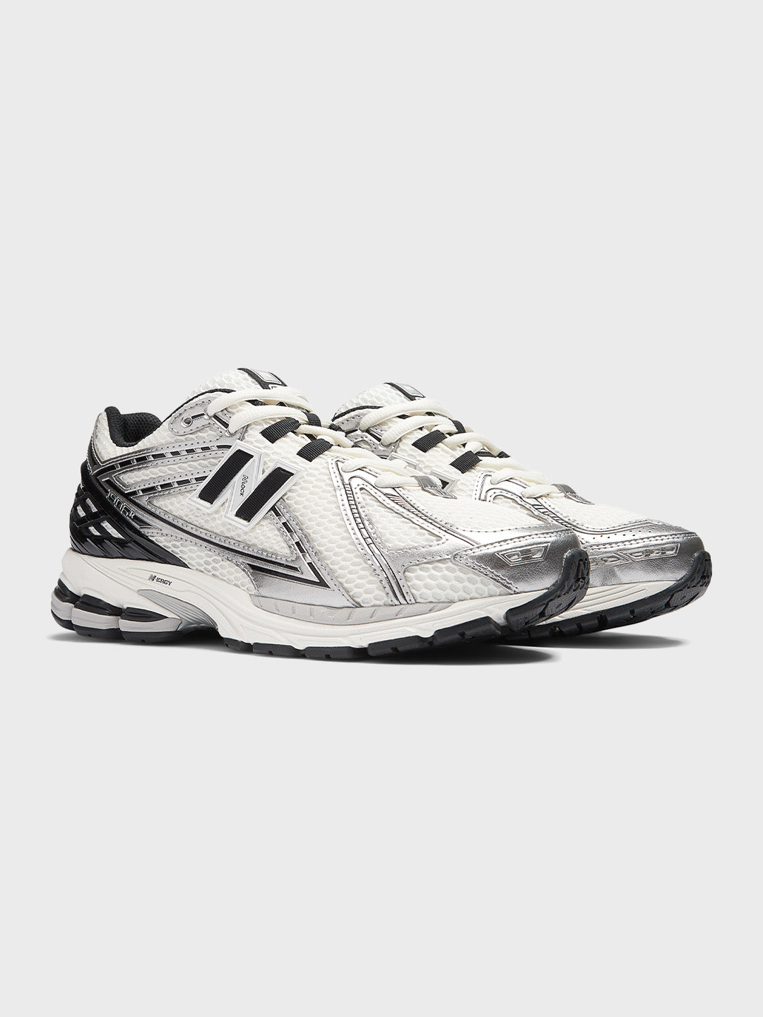 New Balance 1906 Sneakers | Silver Metallic/Black