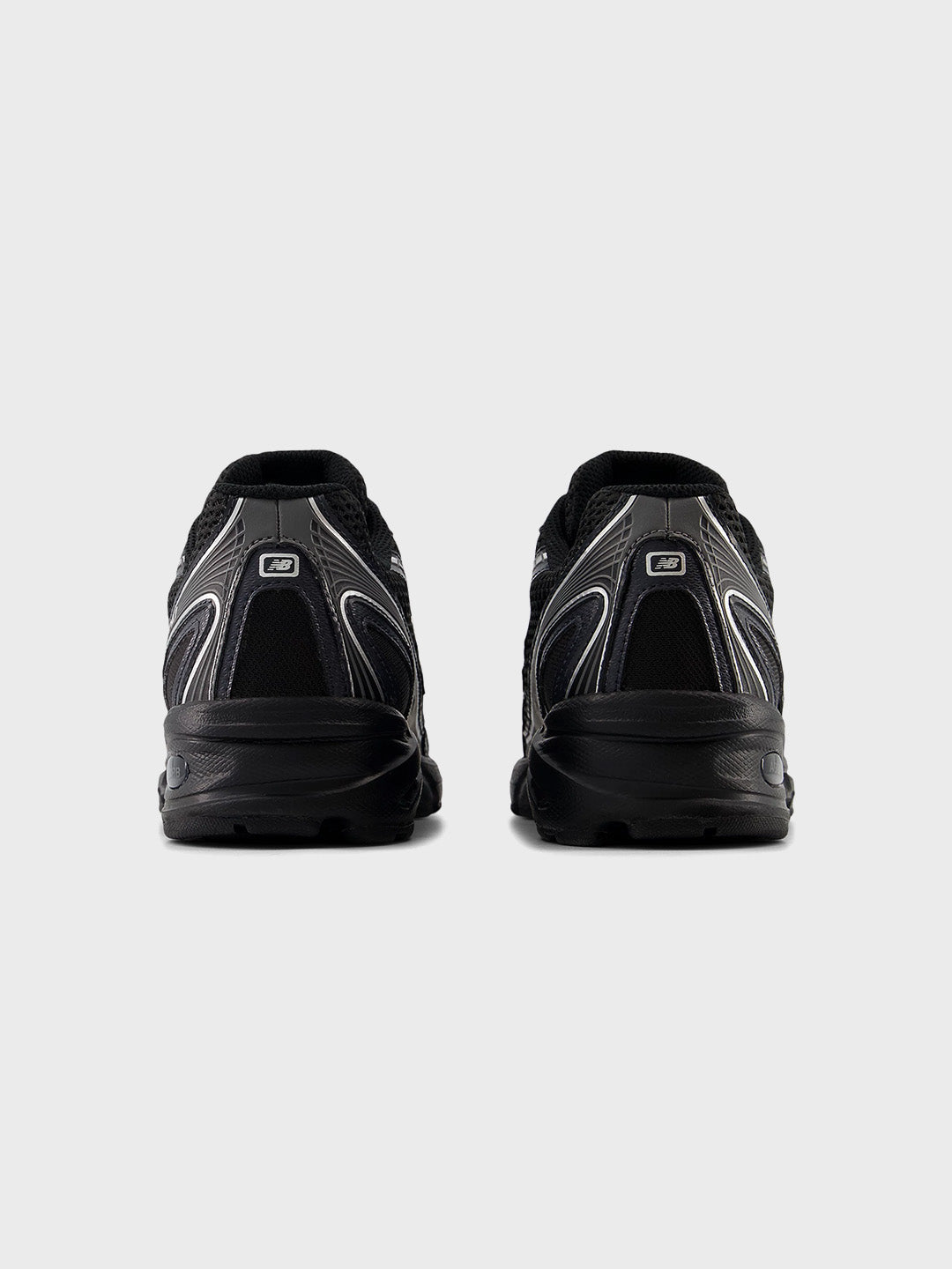 New Balance 740 Sneakers | Black/Silver Metallic