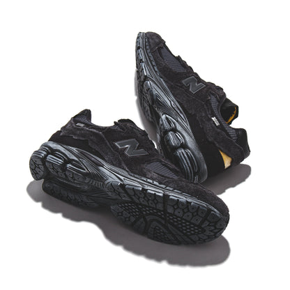 New Balance Men 2002R Phantom M2002RDB