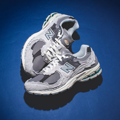 New Balance Men 2002R Rain Cloud M2002RDA