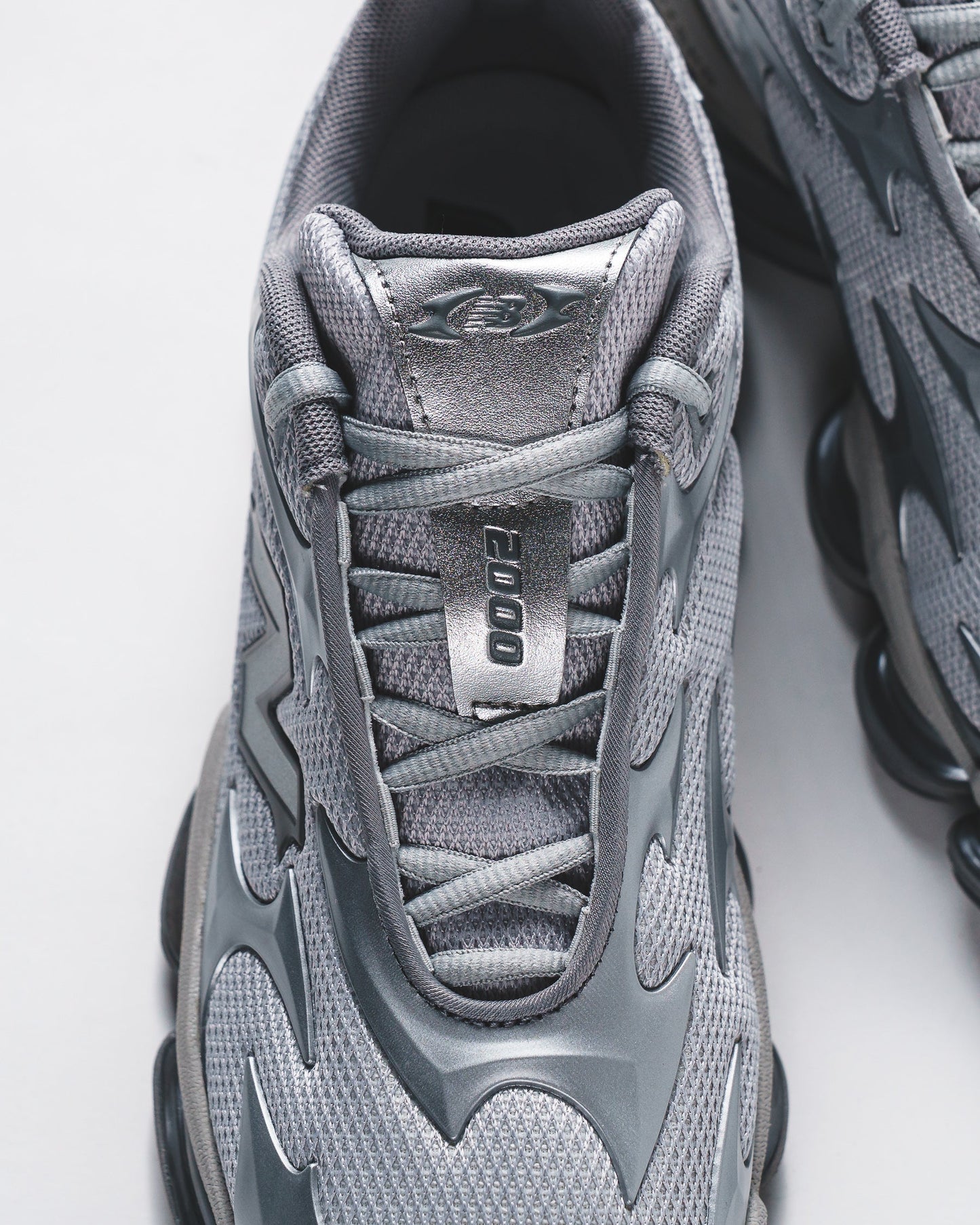 New Balance Unisex 2000 Silver Metallic U20005UW