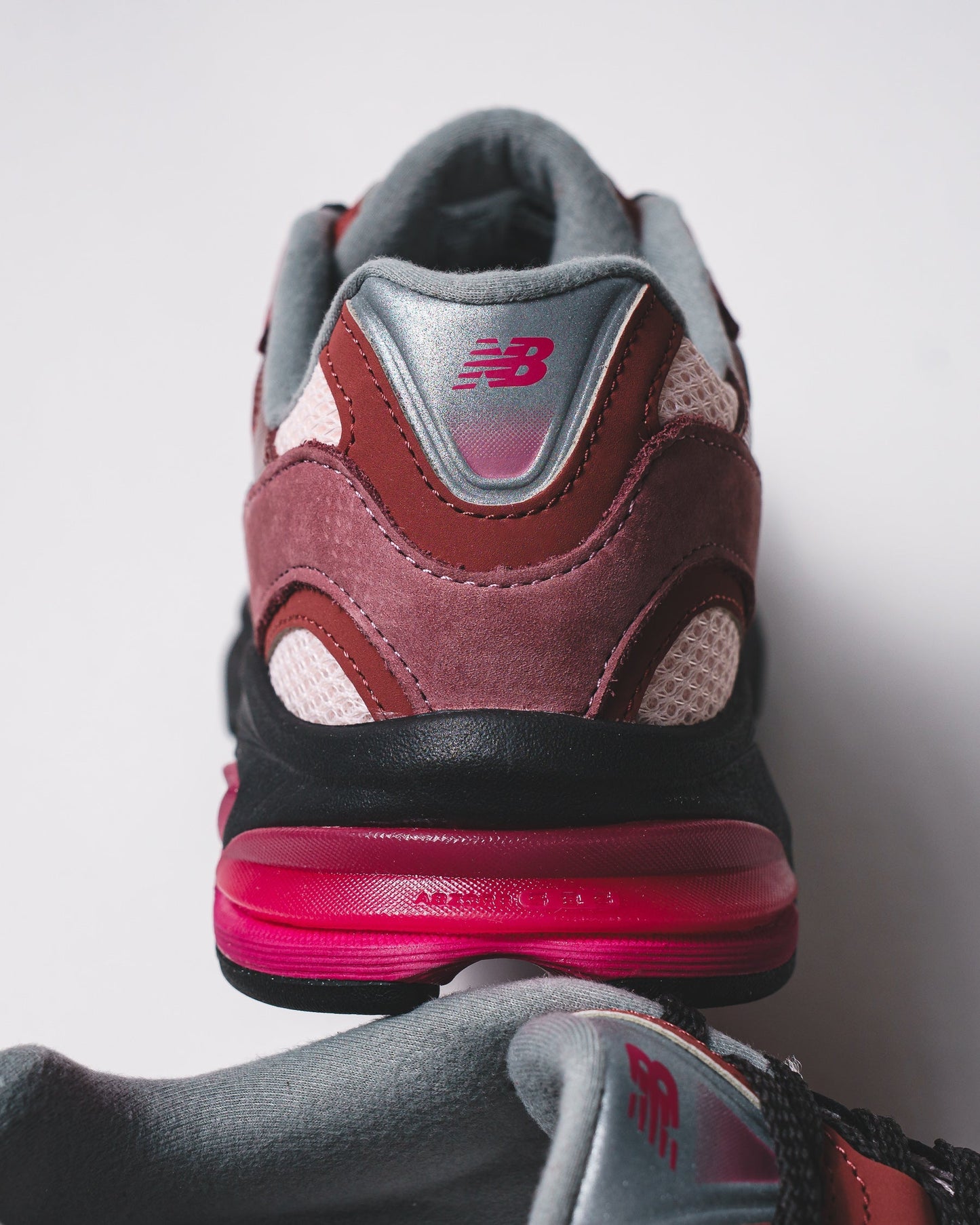 New Balance Unisex 2010 Rosewood Violet Crush U20109FV