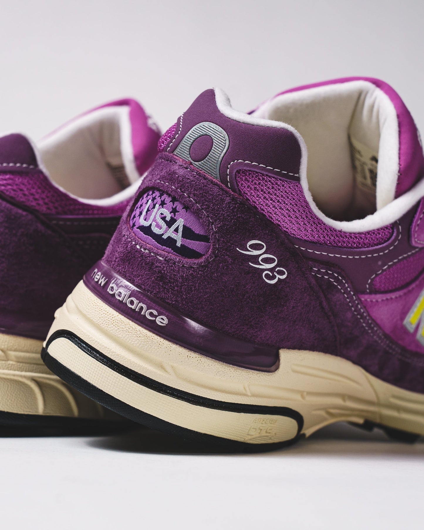 New Balance Unisex Made in USA 993 Passion Fruit Dusted Grape U9934JA