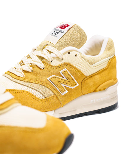 New Balance Unisex Made in USA 997 Dried Apricot U997AC