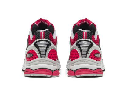 Saucony Progrid Triumph 4 in Red / Grey