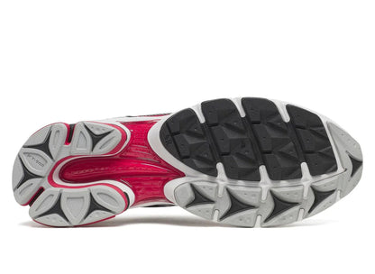 Saucony Progrid Triumph 4 in Red / Grey