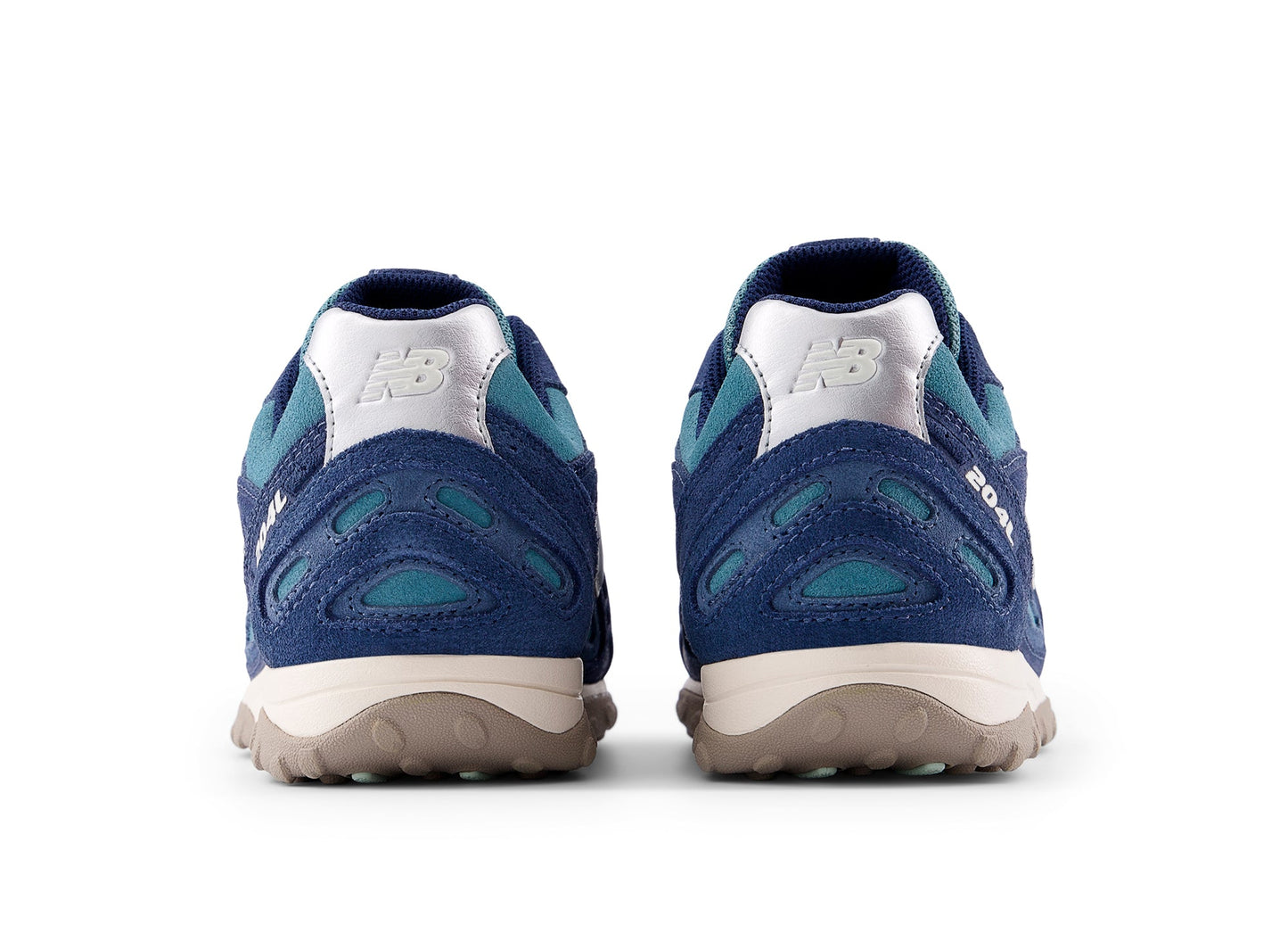New Balance 204L U204L67Q in Navy / Salt Water