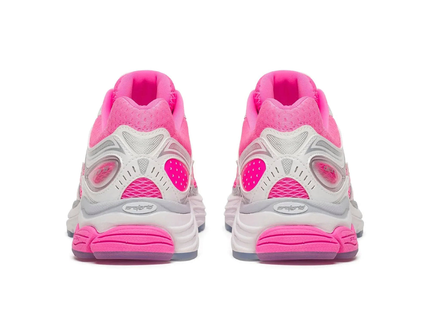 Saucony Progrid Omni 9 in Pink