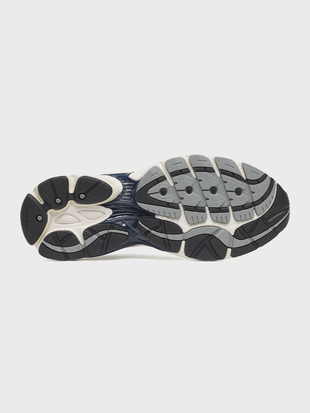 Saucony Progrid Omni 9 Sneakers | White/Navy