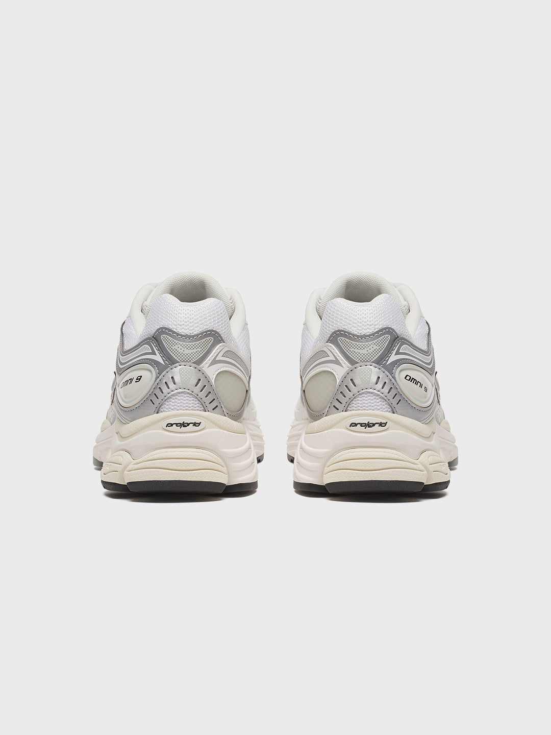 Saucony Progrid Omni 9 Sneakers | White/Silver